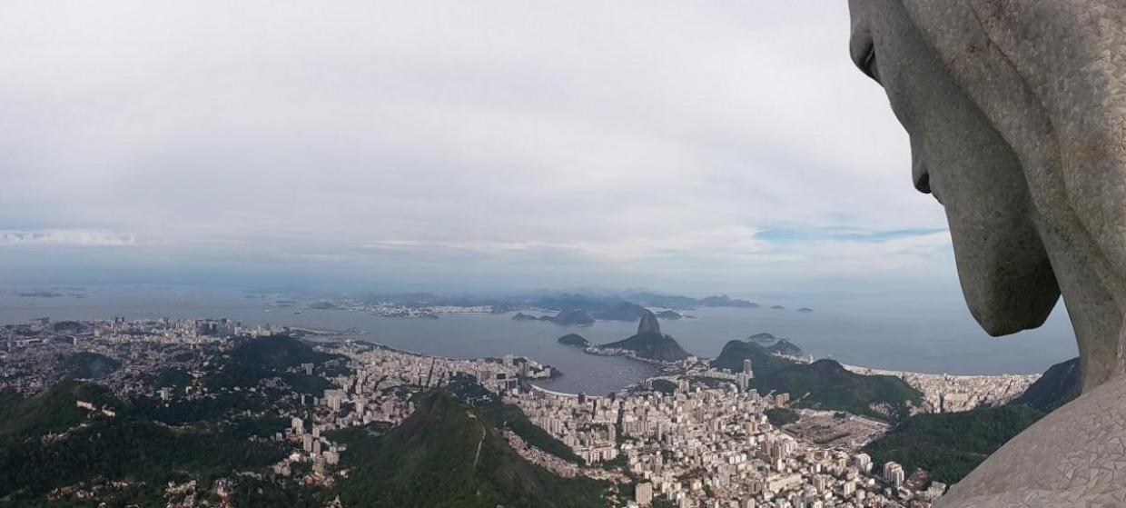 Una cascada de agua  El contenido generado por IA puede ser incorrecto.